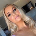 Armani Mae