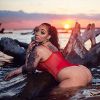 Kate -  Curvy For Days