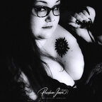 CurvyMae