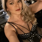 Glamour Wife