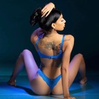 Yazmine.
